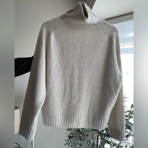Raccoon wool Women's Sweater